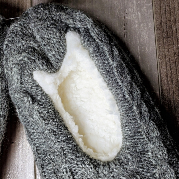 NWT Ladie's Sheepskin Soft Solid Color Cozy Knitted Slipper Socks Booties Sz 7-8 - Picture 7 of 12